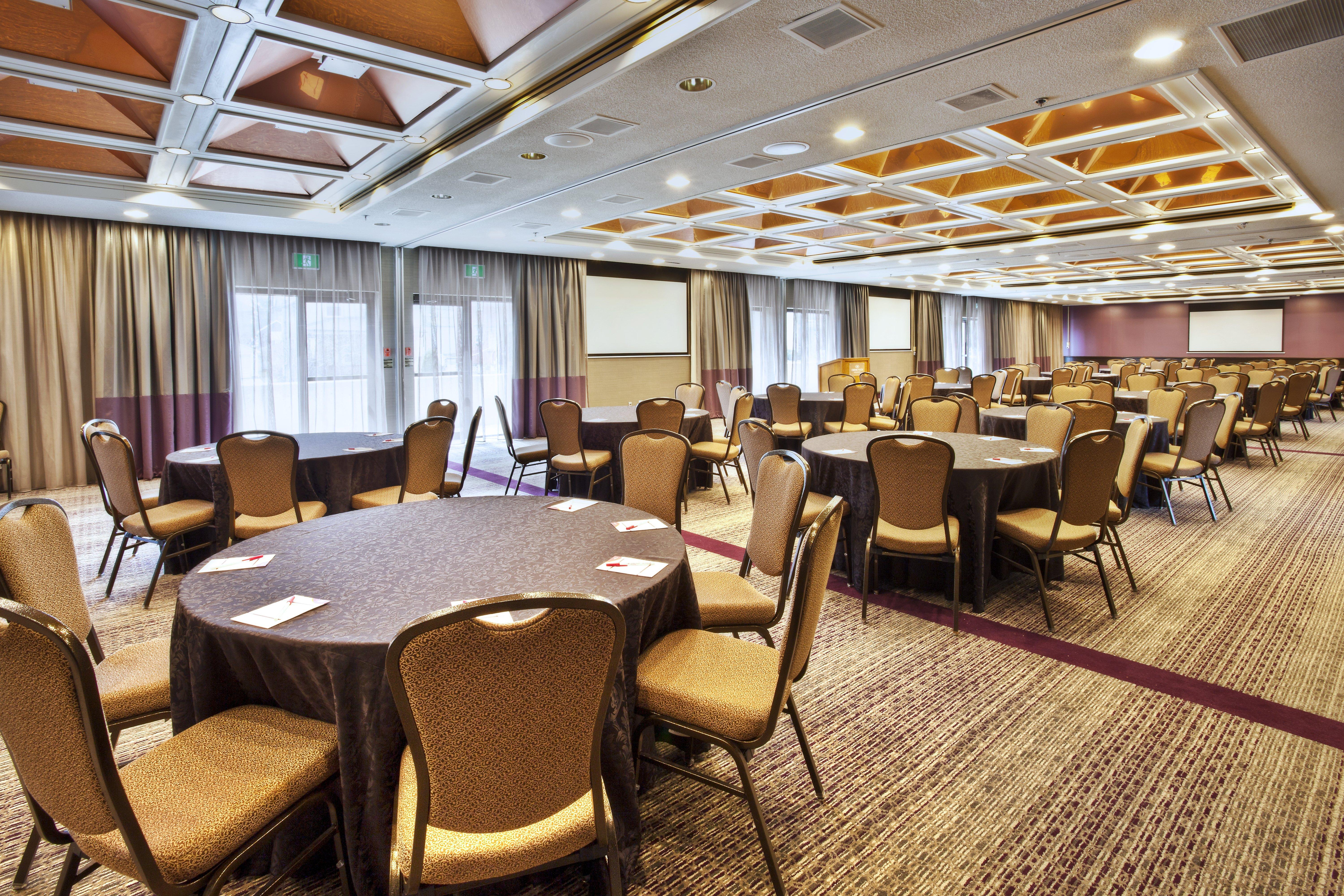 Crowne Plaza Kitchener-Waterloo By Ihg Hotel Екстериор снимка