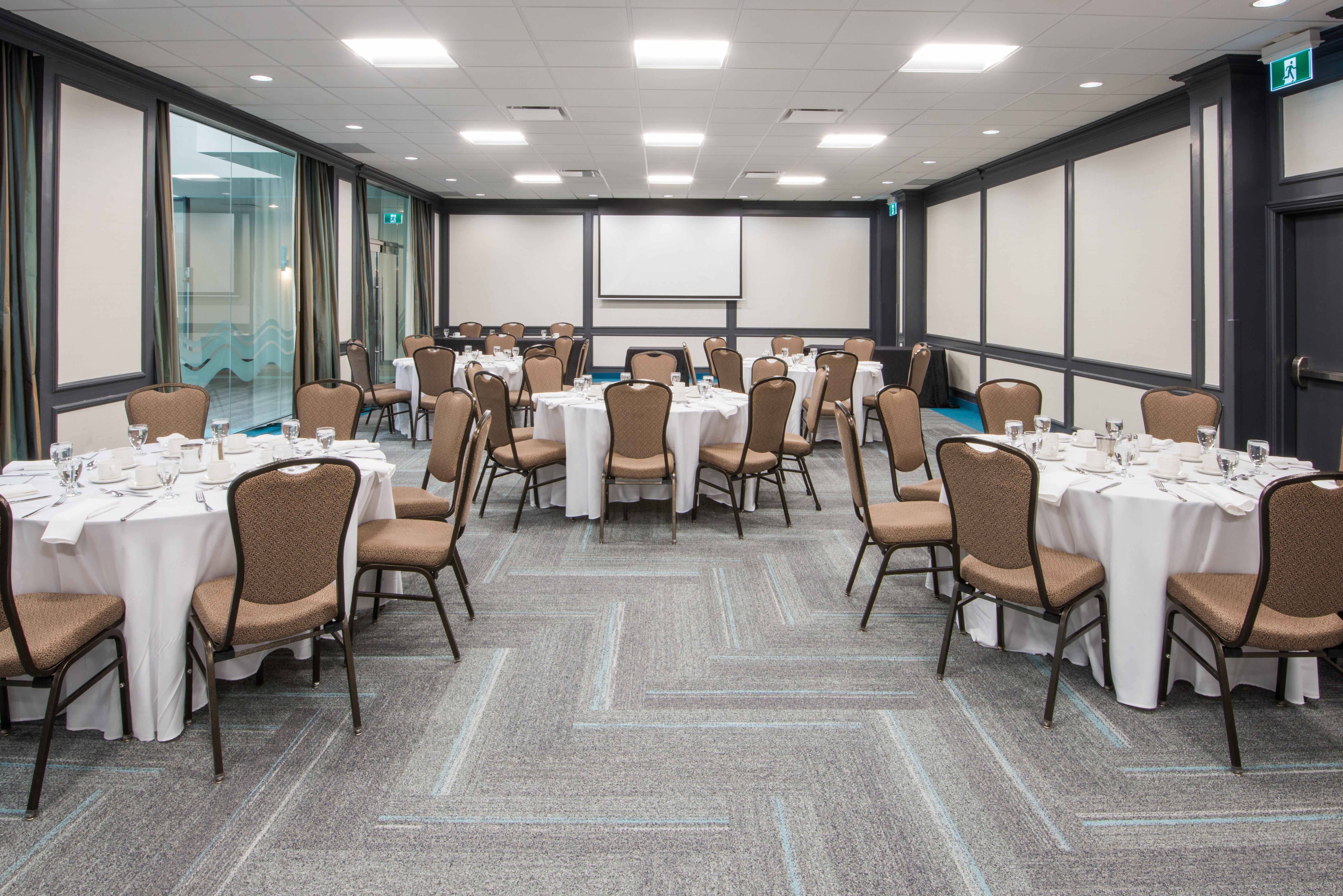 Crowne Plaza Kitchener-Waterloo By Ihg Hotel Екстериор снимка