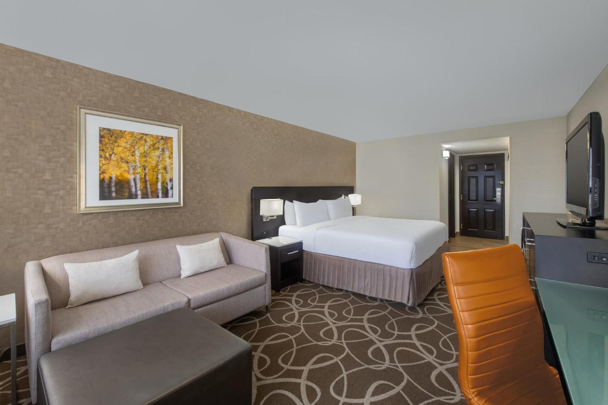 Crowne Plaza Kitchener-Waterloo By Ihg Hotel Екстериор снимка