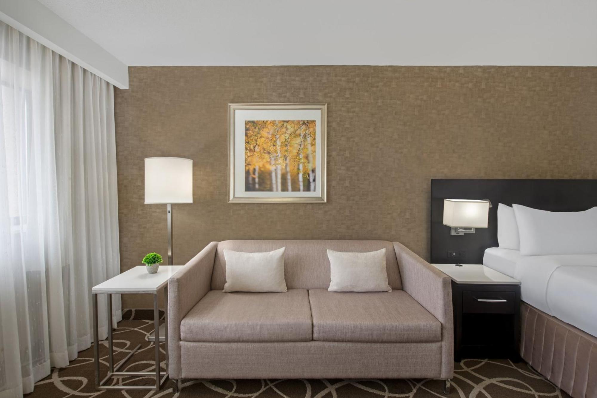 Crowne Plaza Kitchener-Waterloo, An Ihg Hotel Екстериор снимка