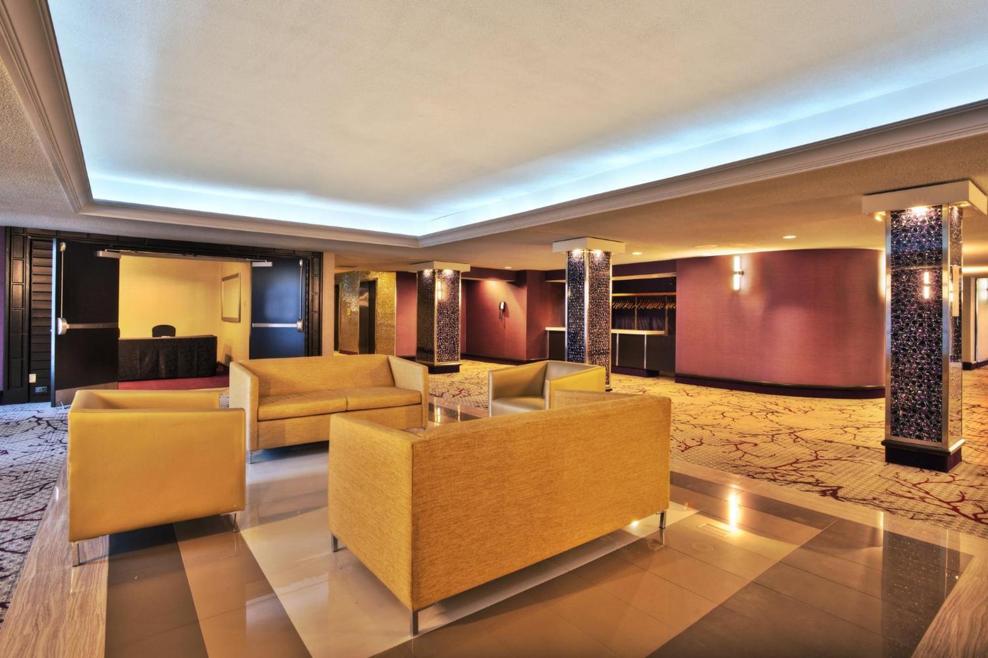 Crowne Plaza Kitchener-Waterloo By Ihg Hotel Екстериор снимка