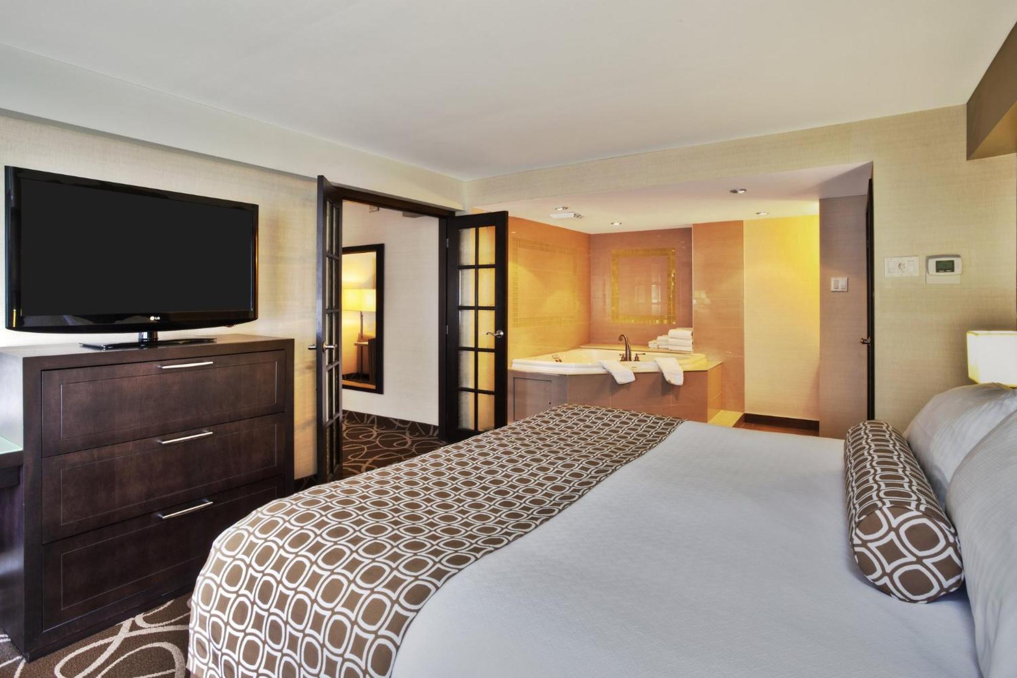 Crowne Plaza Kitchener-Waterloo By Ihg Hotel Екстериор снимка