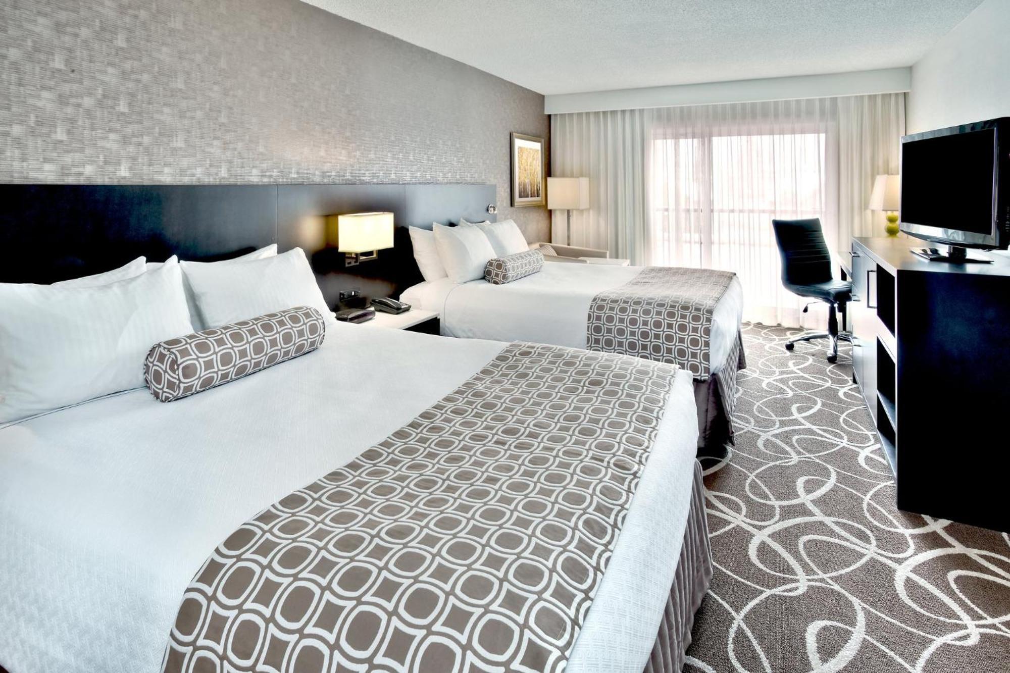 Crowne Plaza Kitchener-Waterloo By Ihg Hotel Екстериор снимка
